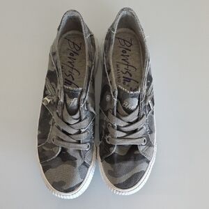 Blowfish Women's Camouflage Sneakers